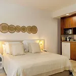 Centric 3*