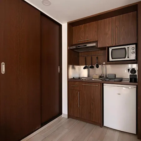 Centric Aparthotel