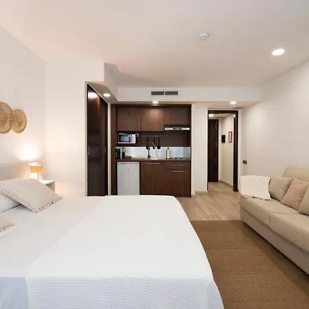 Apart-hotel Centric Castelldefels