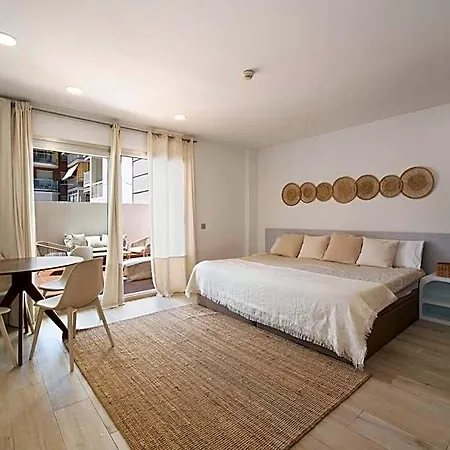 Centric Aparthotel 3*