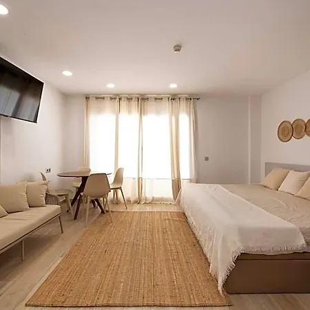 Centric Aparthotel Castelldefels