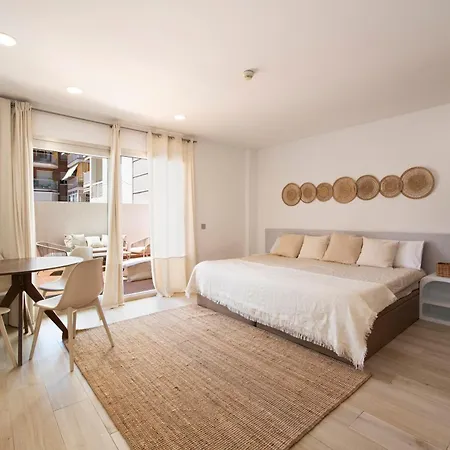 Centric Aparthotel Castelldefels