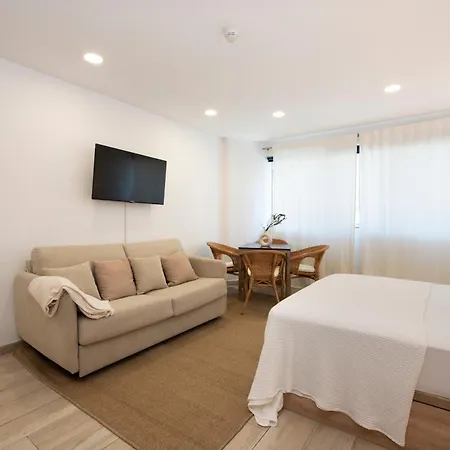 Centric 3* كاستيلديفيلس